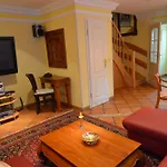Kapitanshauser Boddenstrasse 29a-c * غيجير