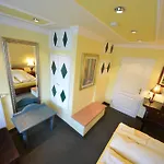 Kapitanshauser Boddenstrasse 29a-c بيت للعطل *