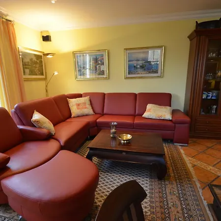 Ferienhaus Kapitanshauser Boddenstrasse 29a-c Gager