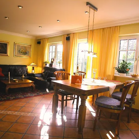 Ferienhaus Kapitanshauser Boddenstrasse 29a-c