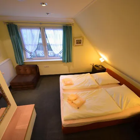 Ferienhaus Kapitanshauser Boddenstrasse 29a-c *