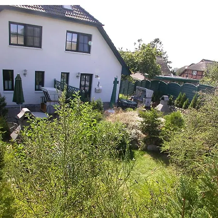 Semesterbostad Kapitanshauser Boddenstrasse 29a-c Gager
