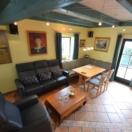 Dom wakacyjny Kapitanshauser Boddenstrasse 29a-c Gager