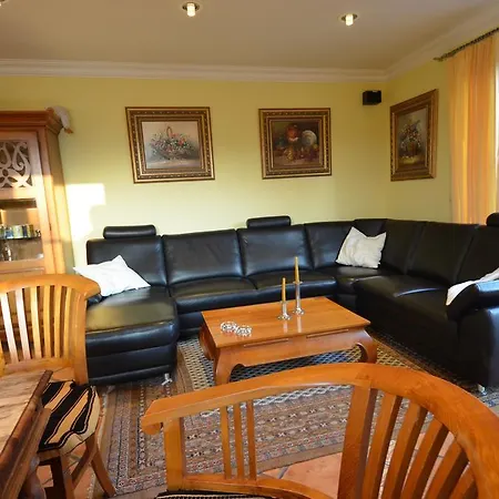 Kapitanshauser Boddenstrasse 29a-c Holiday home