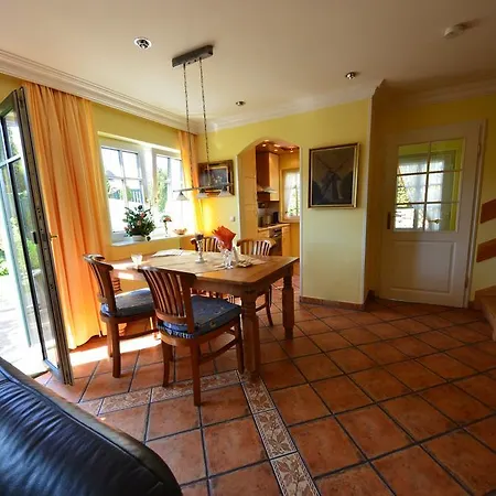 Kapitanshauser Boddenstrasse 29a-c Holiday home Gager