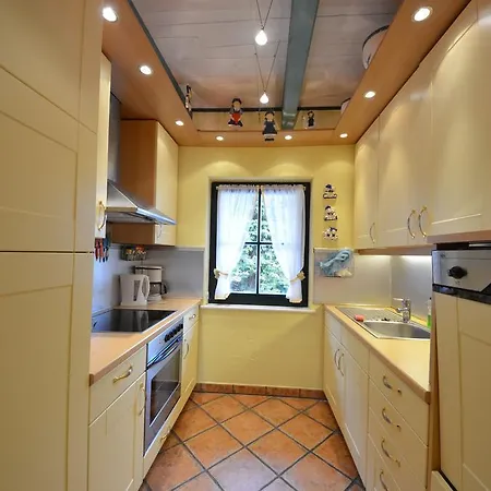 Holiday home Kapitanshauser Boddenstrasse 29a-c Gager